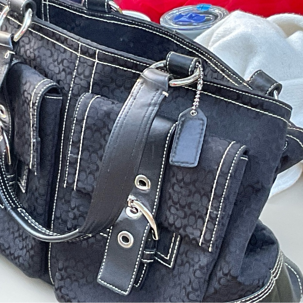 Coach vintage black leather shoulder bag